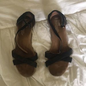 Toms sandals
